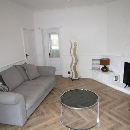 Whitley Bay - Sleeps 6 - Refurbished Throughout - Fast Wifi - Dogs Welcome מראה חיצוני תמונה