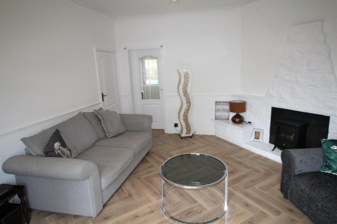 Whitley Bay - Sleeps 6 - Refurbished Throughout - Fast Wifi - Dogs Welcome מראה חיצוני תמונה