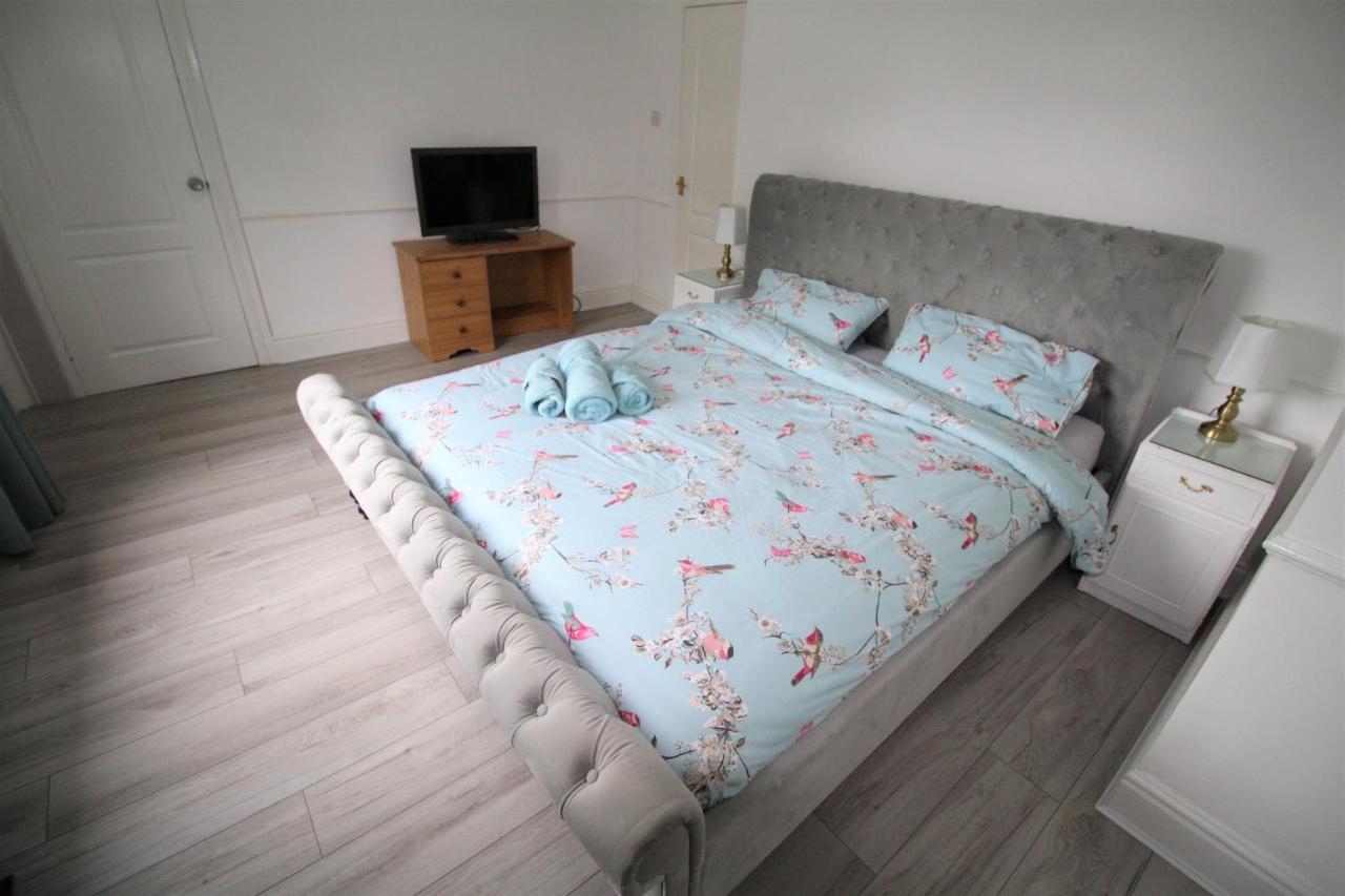 Whitley Bay - Sleeps 6 - Refurbished Throughout - Fast Wifi - Dogs Welcome מראה חיצוני תמונה