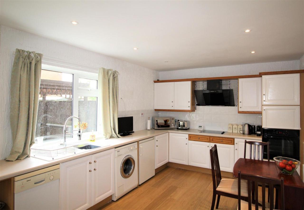 Whitley Bay - Sleeps 6 - Refurbished Throughout - Fast Wifi - Dogs Welcome מראה חיצוני תמונה