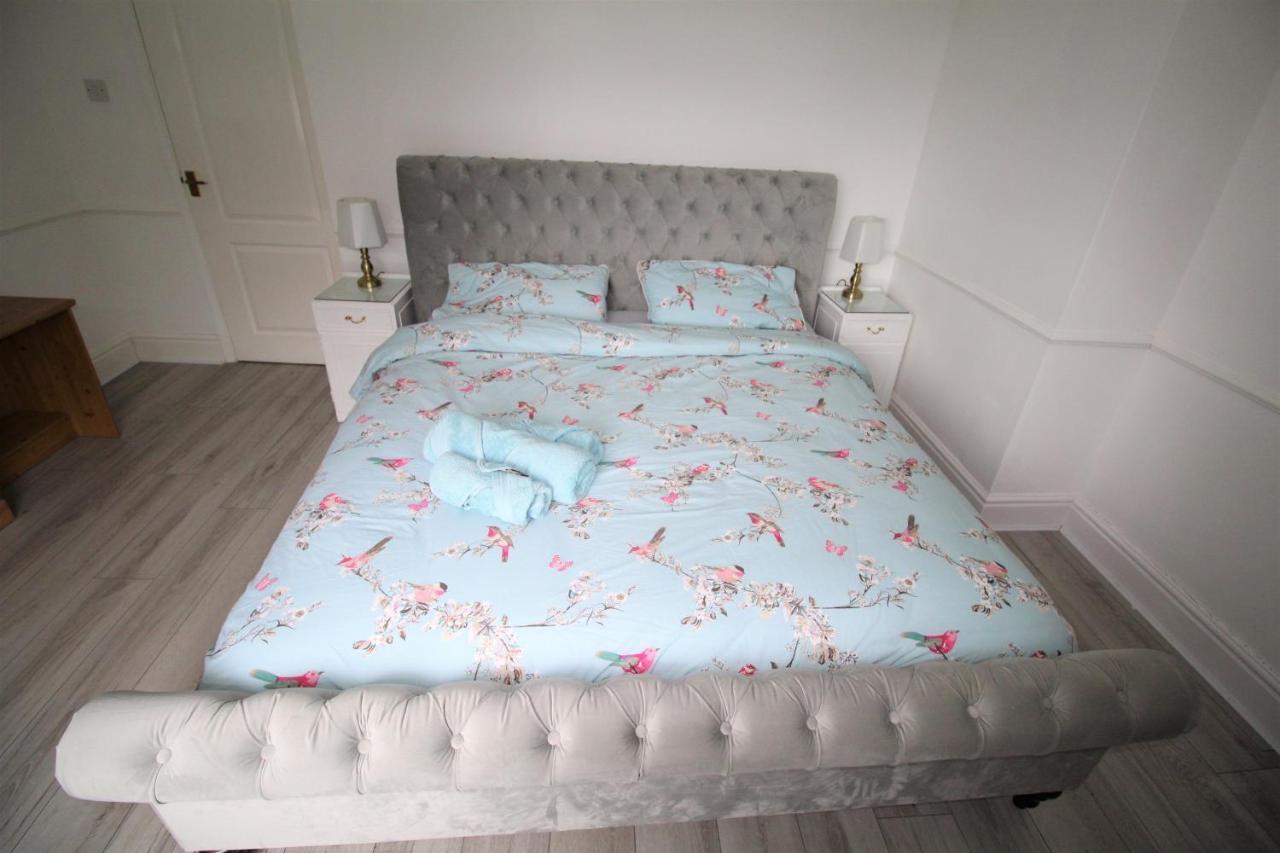 Whitley Bay - Sleeps 6 - Refurbished Throughout - Fast Wifi - Dogs Welcome מראה חיצוני תמונה